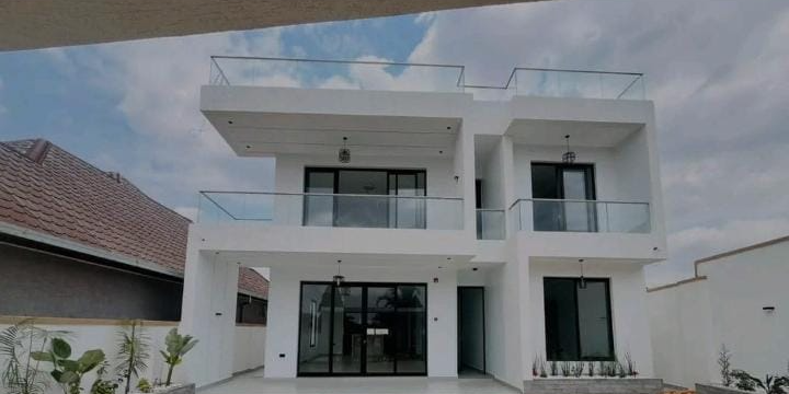 Four-bedroom house in Kicukiro Centre